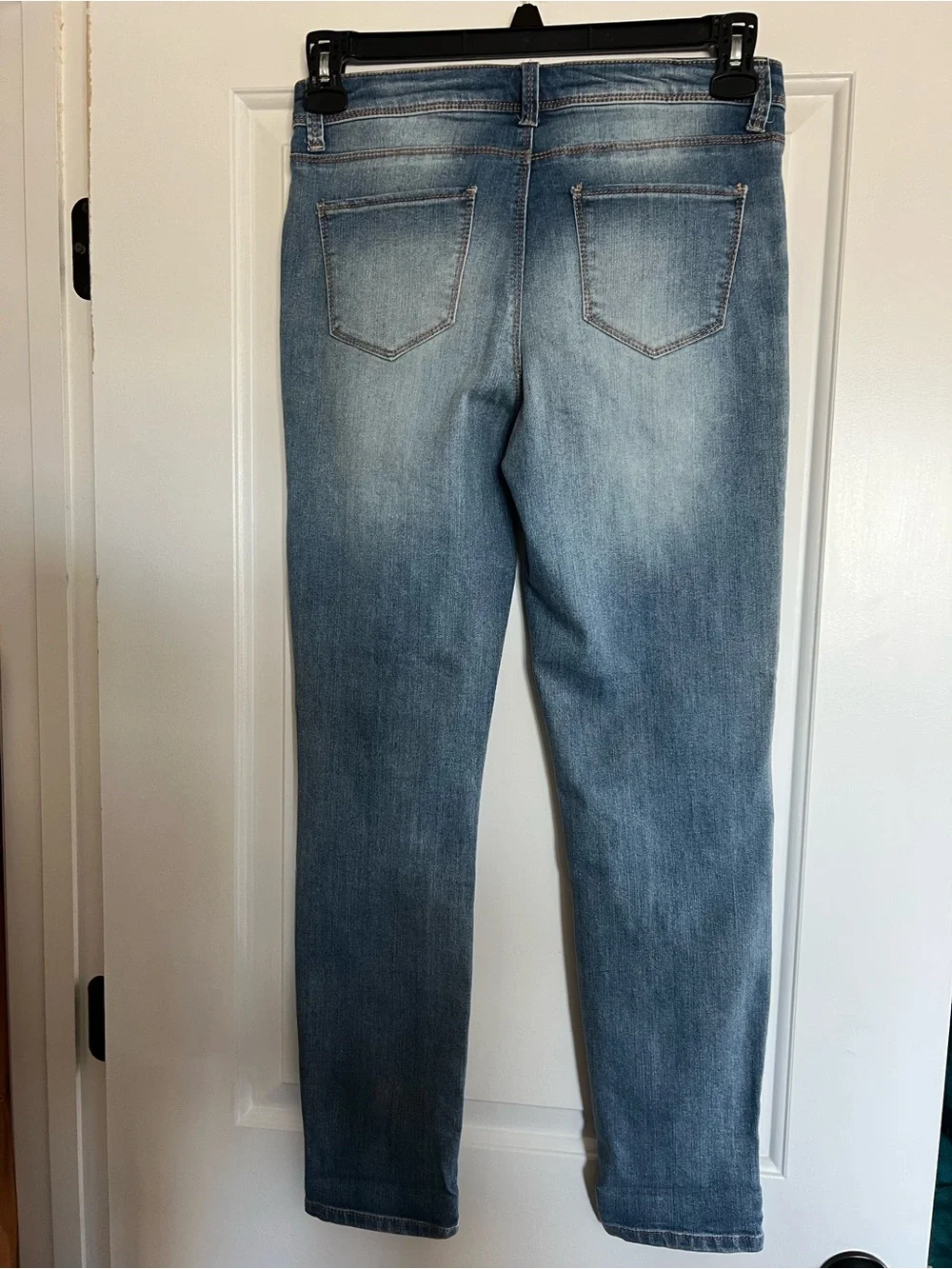 Women’s Light Blue Embroidered Skinny Jeans